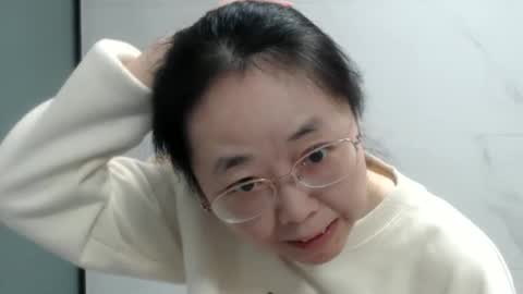 Snapshot of cbz112233 chatting on January 3, 2:40 pm ANNYANNY online show from January 3, 2:40 pm