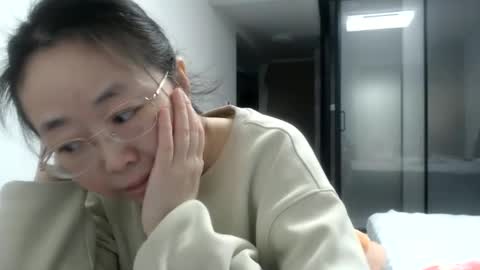 Snapshot of cbz112233 chatting on February 5, 2:37 pm ANNYANNY online show from February 5, 2:37 pm