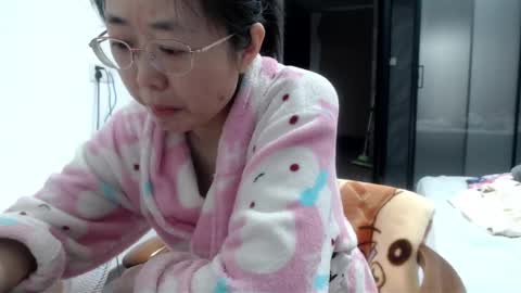 Snapshot of cbz112233 chatting on February 9, 6:05 pm ANNYANNY online show from February 9, 6:05 pm