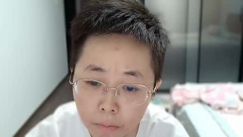 Snapshot of cbz112233 chatting on September 22, 3:25 pm ANNYANNY online show from September 22, 3:25 pm