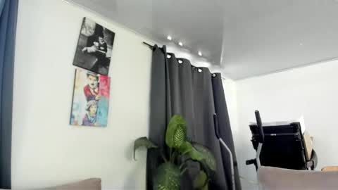 ccuteass online show from December 10, 1:11 pm