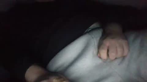 Snapshot of ceddie520 chatting on December 18, 1:15 am ceddie520 online show from December 18, 1:15 am