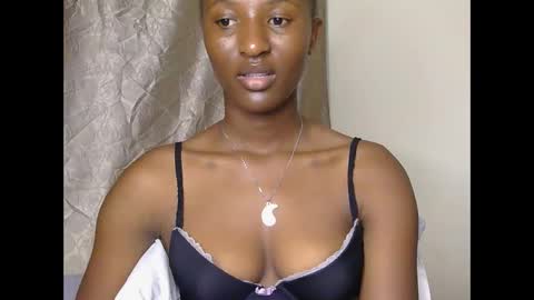 cee_queen online show from May 31, 2:24 pm