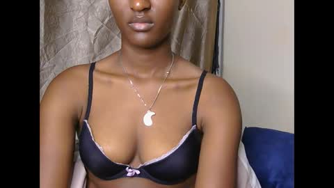 cee_queen online show from June 3, 3:50 pm