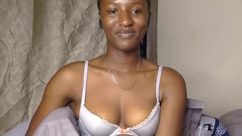 cee_queen online show from June 20, 3:20 am