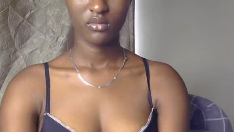 cee_queen online show from June 21, 2:30 pm