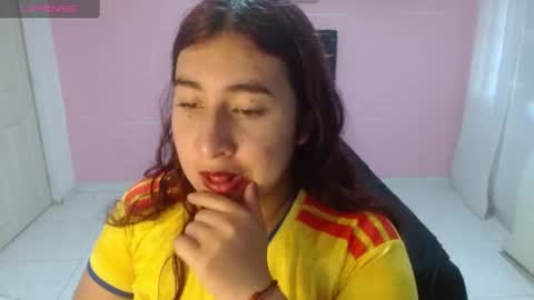 Snapshot of celeste817631 chatting on July 7, 1:37 pm celeste817631 online show from July 7, 1:37 pm