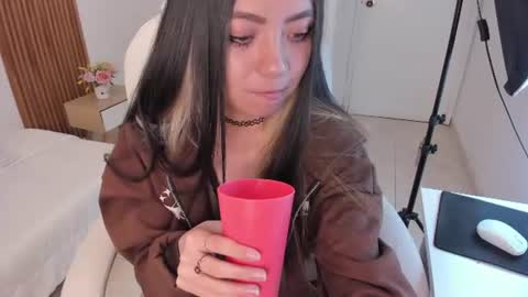 Snapshot of celeste_belmontt chatting on July 1, 5:31 am Celeste online show from July 1, 5:31 am