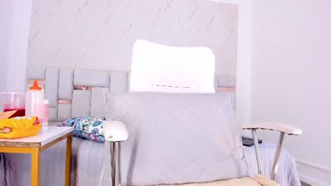 celeste_smmith_ online show from July 26, 8:16 pm