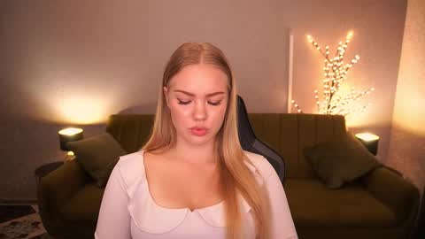 celestenoirr online show from September 25, 6:50 am