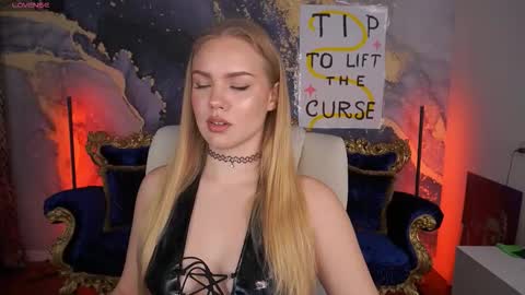 celestenoirr online show from October 31, 7:31 am