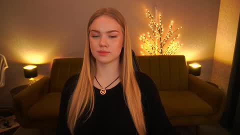 celestenoirr online show from December 2, 7:47 am