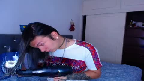 I am Valentinn online show from April 4, 4:15 pm