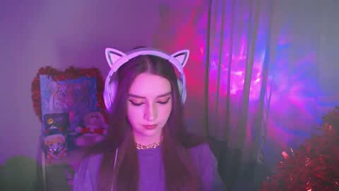 Snapshot of celia_sensual_ chatting on February 10, 11:03 am celia_sensual_ online show from February 10, 11:03 am