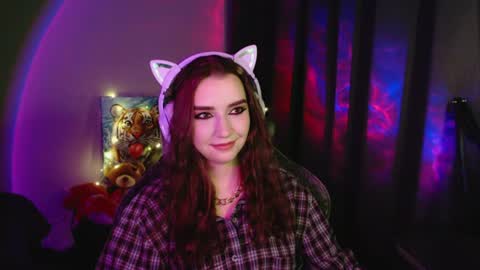 Snapshot of celia_sensual_ chatting on June 20, 7:38 pm celia_sensual_ online show from June 20, 7:38 pm