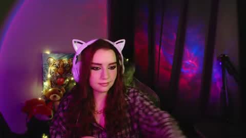 Snapshot of celia_sensual_ chatting on June 30, 8:43 pm celia_sensual_ online show from June 30, 8:43 pm