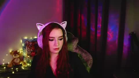Snapshot of celia_sensual_ chatting on July 19, 7:17 pm celia_sensual_ online show from July 19, 7:17 pm