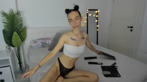 Celine Roxelle online show from July 7, 5:50 pm