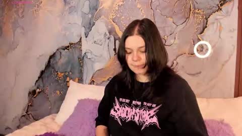 Hello guys my name is Sofi and Lizzie and  Vanessa online show from February 9, 4:16 am