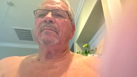 centerfielder online show from April 20, 7:37 pm