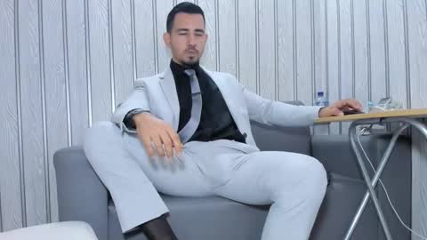 Cesar online show from January 12, 3:17 pm