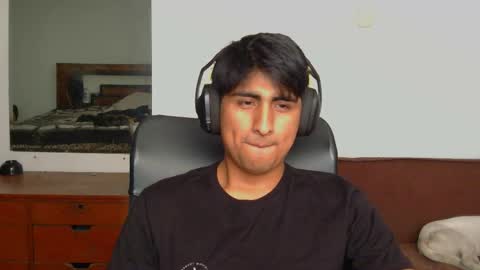 Cesar online show from December 4, 6:16 pm