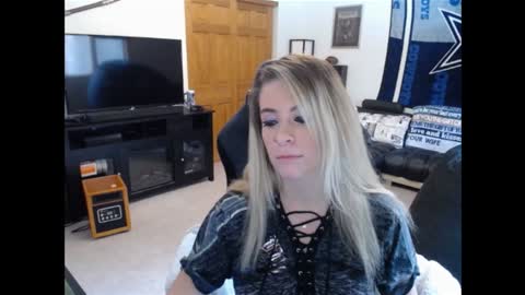 Snapshot of cessprinn chatting on December 26, 3:42 pm Marie online show from December 26, 3:42 pm