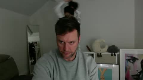 Snapshot of chacar123 chatting on April 4, 12:09 am 2Play and play2 online show from April 4, 12:09 am