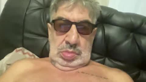 champsex305610 online show from March 12, 12:17 am