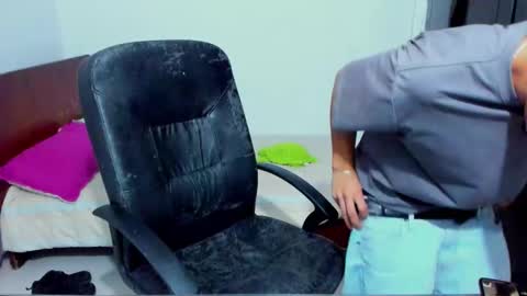 Snapshot of chandler_kenji chatting on February 1, 2:10 am Kenji online show from February 1, 2:10 am