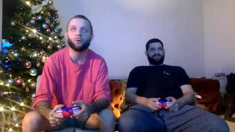 Snapshot of change340 chatting on December 2, 12:30 am TATS AND TANNED online show from December 2, 12:30 am