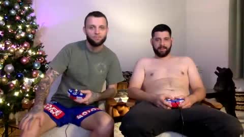 Snapshot of change340 chatting on December 11, 1:15 am TATS AND TANNED online show from December 11, 1:15 am