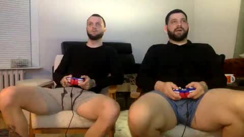 Snapshot of change340 chatting on February 5, 3:13 am TATS AND TANNED online show from February 5, 3:13 am