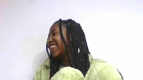 Snapshot of chantale483461 chatting on July 3, 6:14 pm chantale483461 online show from July 3, 6:14 pm