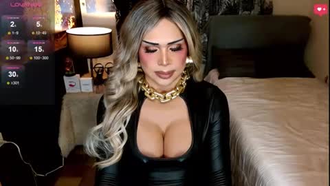 charismatic_apple online show from March 27, 7:02 pm