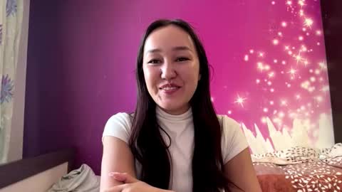 Mia online show from March 12, 8:20 am