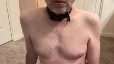 Snapshot of charles4002 chatting on March 18, 3:31 am charles4002 online show from March 18, 3:31 am