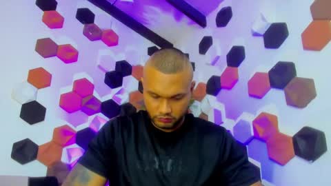 CharlieGrifinX online show from May 25, 9:10 pm