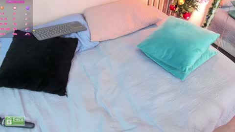 Char 3  Lets go for the 100 Thumb-Up   online show from December 29, 3:03 pm