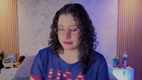 Snapshot of charlote__miller chatting on July 3, 11:49 am You honey online show from July 3, 11:49 am