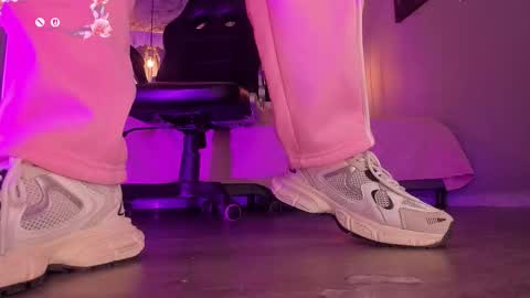 charlotte  grey online show from February 15, 11:52 am