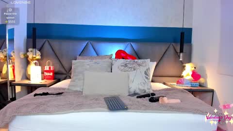 Charlotte online show from February 15, 1:27 pm