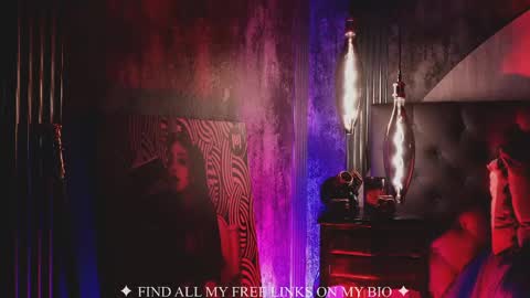 Charlotte online show from April 1, 7:11 pm