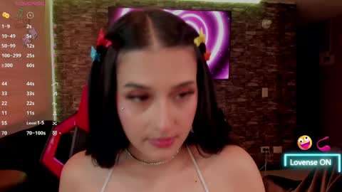 Snapshot of charlotte_greys chatting on May 9, 1:00 am Charlotte online show from May 9, 1:00 am