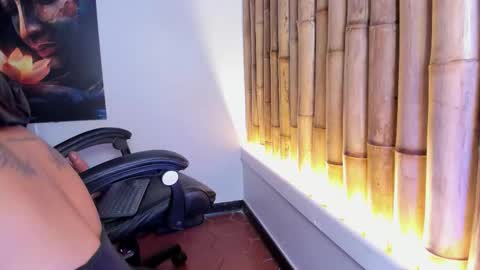 CHARLOTTE  online show from December 14, 2:33 pm