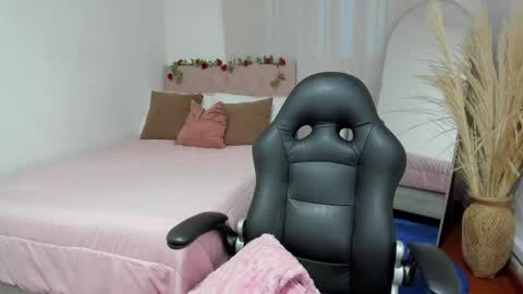 Charlotte   online show from May 19, 10:43 am