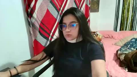Snapshot of charlotte_richardson chatting on February 1, 12:42 am charlotte_richardson online show from February 1, 12:42 am