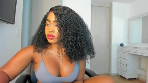 Yuli online show from April 11, 1:21 am