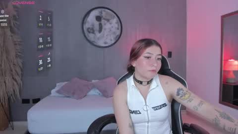 Charlottee online show from February 14, 2:19 am