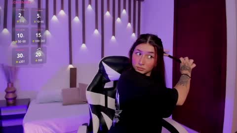 Charlottee online show from April 11, 2:38 am